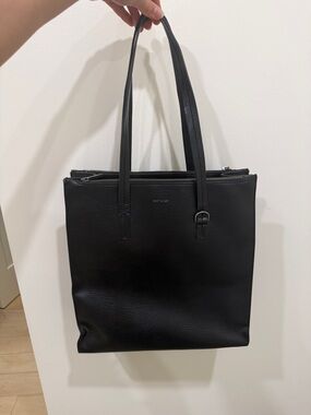 Matt & Nat Black Vegan Leather Tote with Top Zips